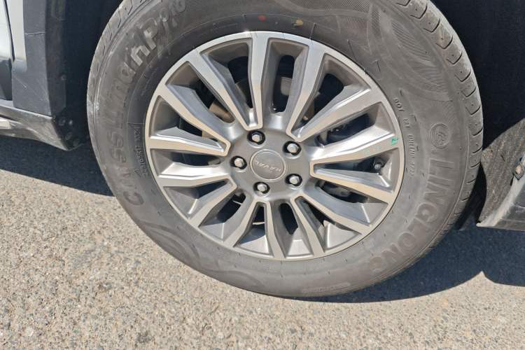 Used Haval H6 2015 Sport Edition 1.5T Automatic Two-Wheel Drive Luxury Model Right Front Wheel Hub