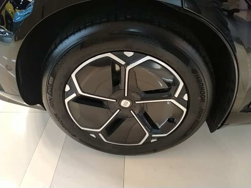 Used Xiaomi Auto YU7 2025 Ultra-Long Range All-Wheel Drive Pro Version — 25