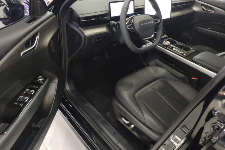 Used Wuling Xingguang 2023 150 Advanced Edition
