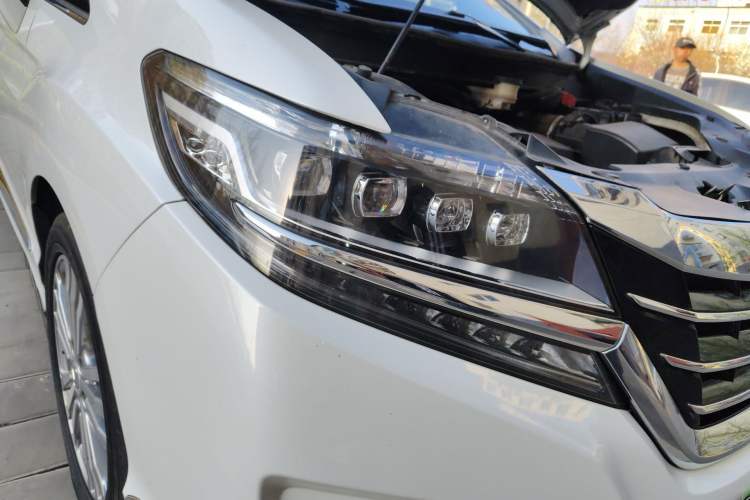 Used Honda Elysion 2016 2.4L Supreme Edition
