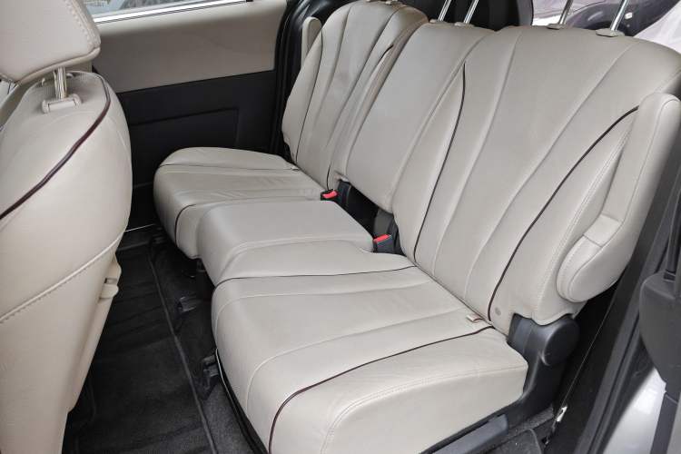 Used Mazda Mazda 5 2013 2.0L Automatic Luxury Edition