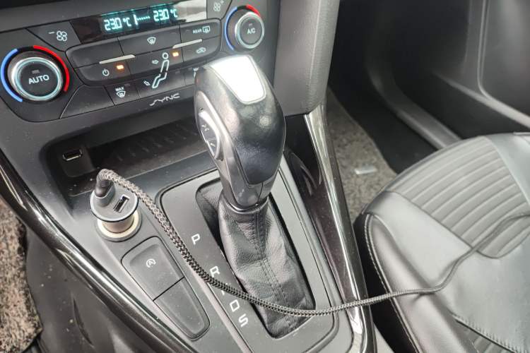 Used Ford Focus 2015 Sedan EcoBoost 125 Automatic Supreme Style Edition