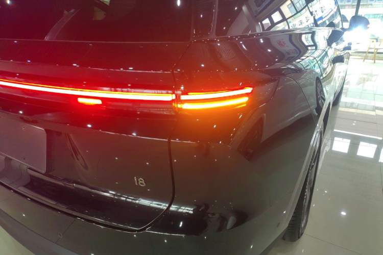 Used Li Auto Li Auto i8 2025 Model Standard Version