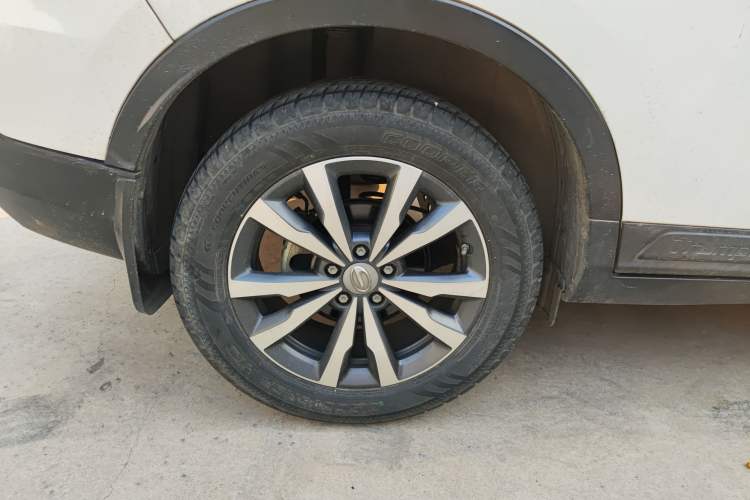 Used GAC Trumpchi GS3 2019 235T Automatic Elite Edition Right Rear Wheel Hub