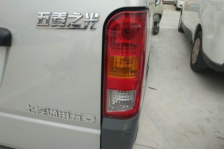 Used Wuling Zhiguang 2023 1.5L Practical Version 5/7 Seats
