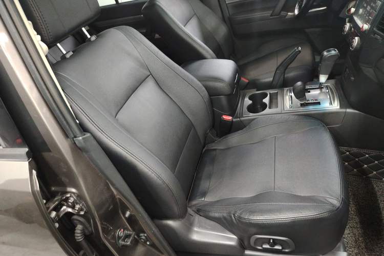 Used Mitsubishi Pajero 2014 3.0L Elite Edition
