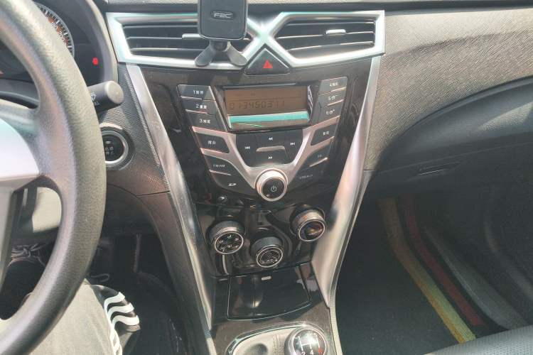 Used BYD F3 2020 1.5L Manual Luxury Edition Audio And AC Panel