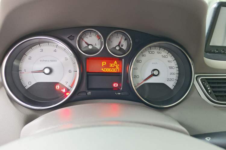 Used Peugeot 308 2014 Enjoyment Edition Classic 1.6L Automatic Fashion Model