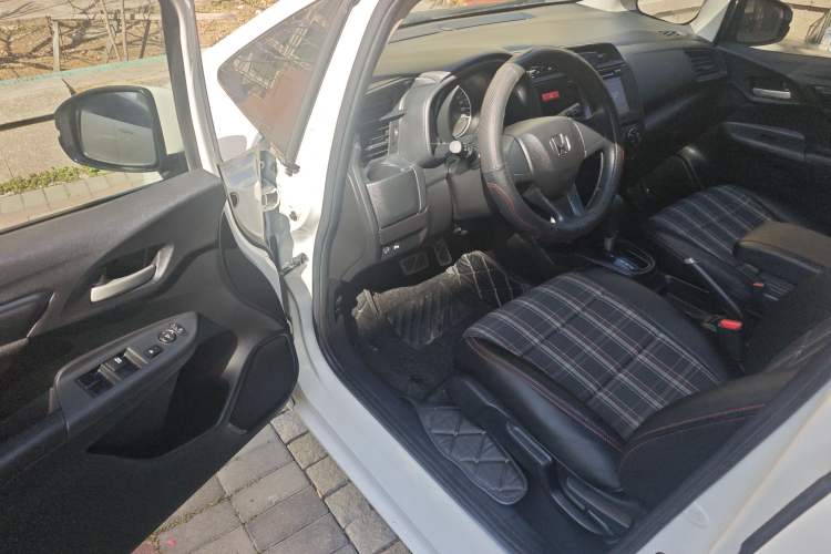 Used Honda Fit 2016 1.5L LXS CVT Comfort Sunroof Version