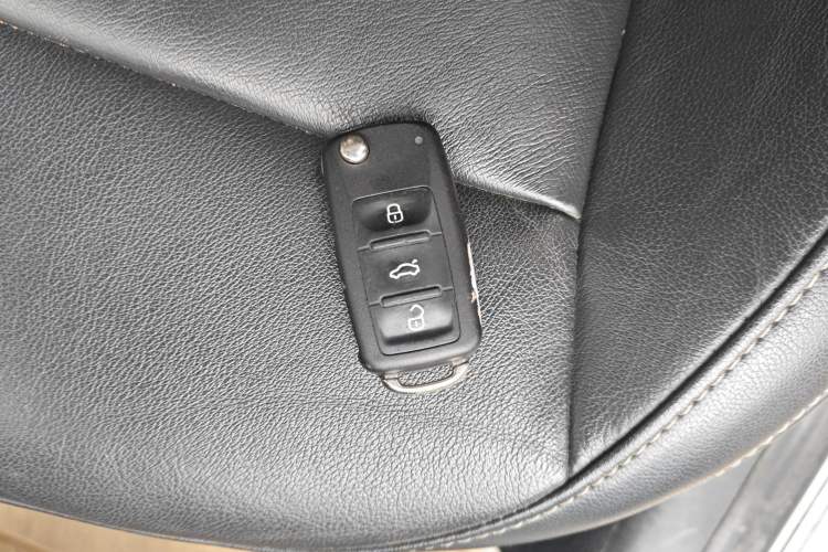 Used Volkswagen Lavida 2017 1.6L Automatic Comfort Edition Vehicle Key
