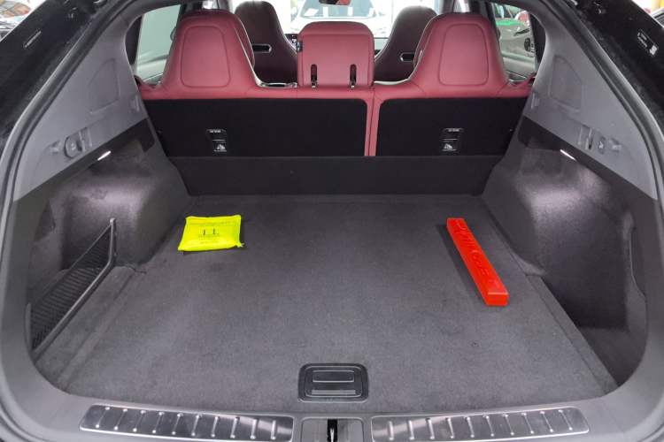 Used Hima Luxeed R7 2024 All-Electric 736 km Ultra Trunk