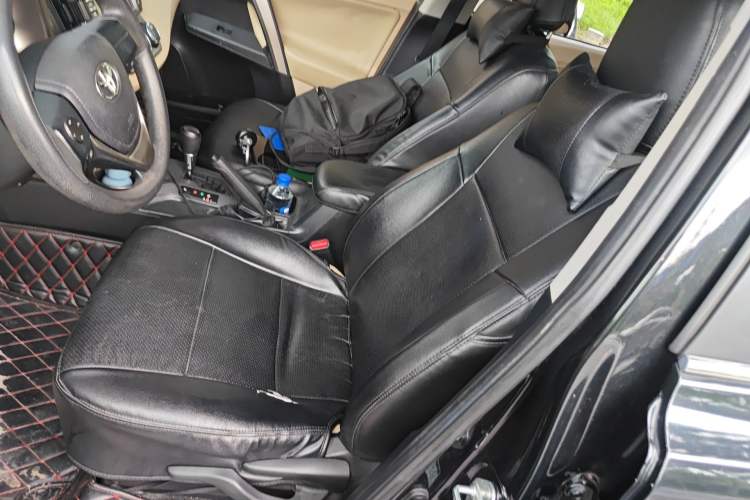 Used Toyota RAV4 2015 2.0L CVT Two-Wheel Drive Urban Edition