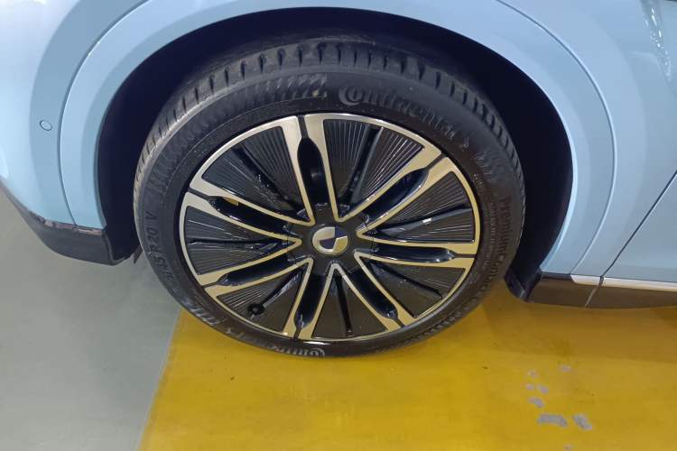 Used Denza N7 2025 630 All-Wheel Drive Intelligent Driving Dual-Laser Flagship Edition Left Front Wheel Hub