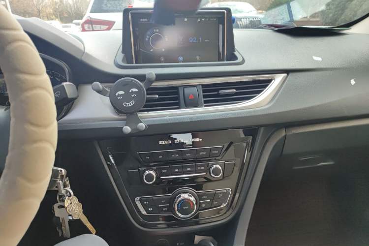 Used Changan Alsvin V7 2015 1.6L Manual Enjoyment Model China IV Standard
