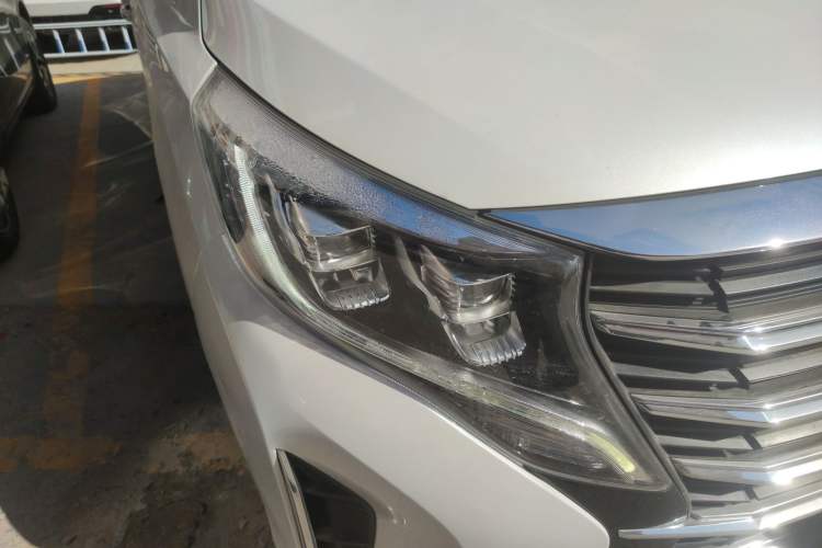 Used GAC Trumpchi M8 2021 Revised Version Lingxiu Series 390T Luxury Edition Right Front Headlight