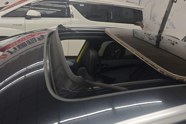 Used Volkswagen ID.4 X 2022 Pure Long-Range Version Roof