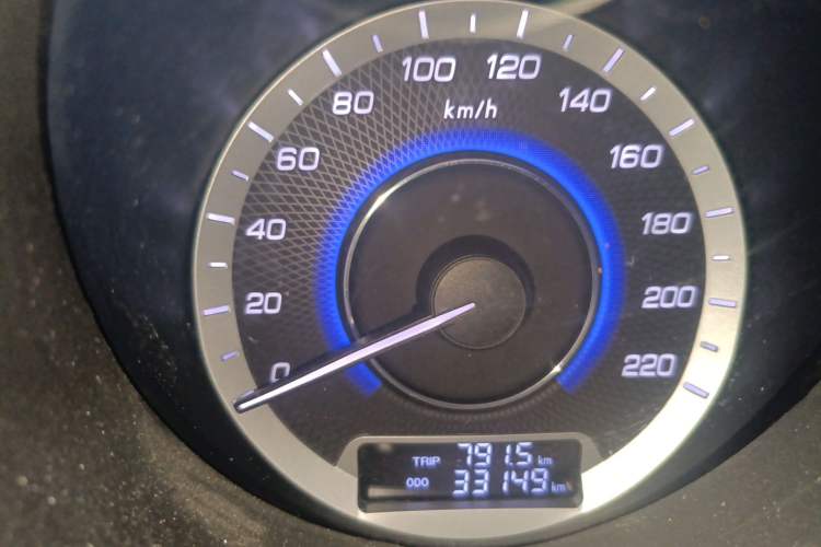 Used CHANGAN Eado 2015 1.6L Manual Luxury Model China IV Standard Odometer Close Up