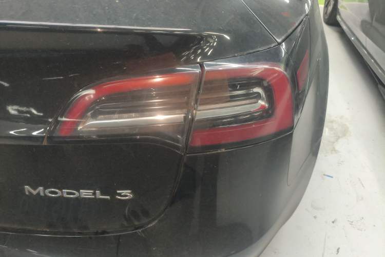 Used Tesla Model 3 2021 Standard Range Rear-Wheel Drive Upgraded Version 3D6 Right Rear Taillight