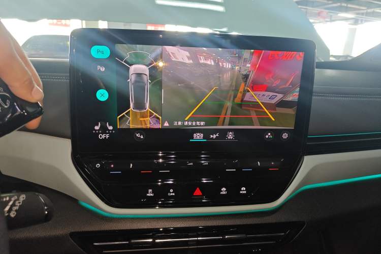 Used Volkswagen ID.4 X 2023 Ultra-Intelligent Long-Range Version Audio And AC Panel