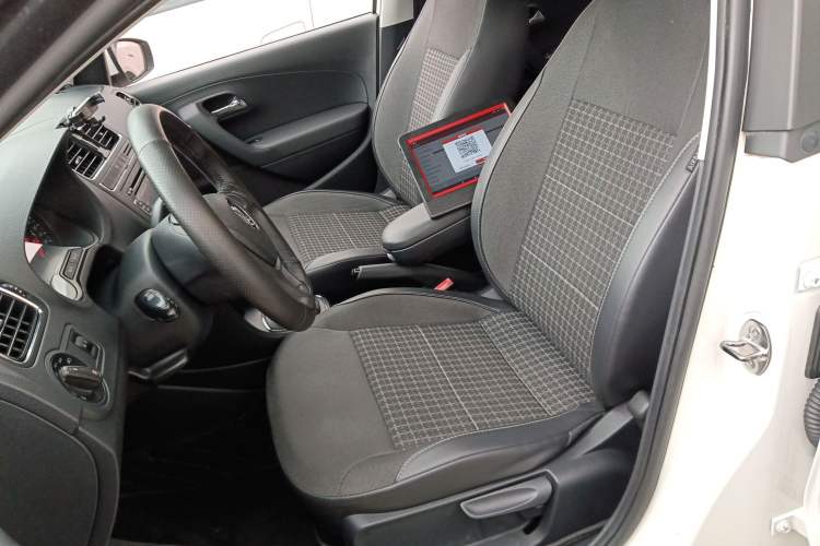 Used Volkswagen Polo 2014 1.6L Automatic Comfort Edition Left Front Seat