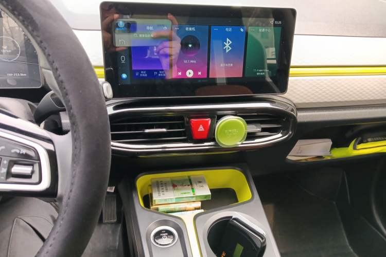 Used SOL E10X 2021 302 km Range Luxury Version 30.2 kWh