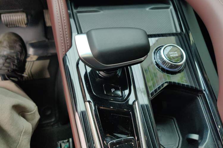 Used Geely Auto Monjaro L 2021 2.0TD DCT EVO Two-Wheel Drive Smart Luxury Version
