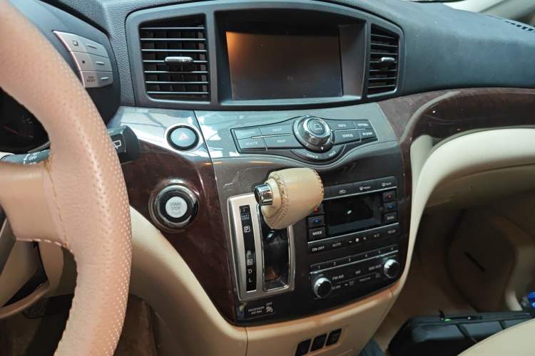 Used Nissan Quest 2015 3.5L SL