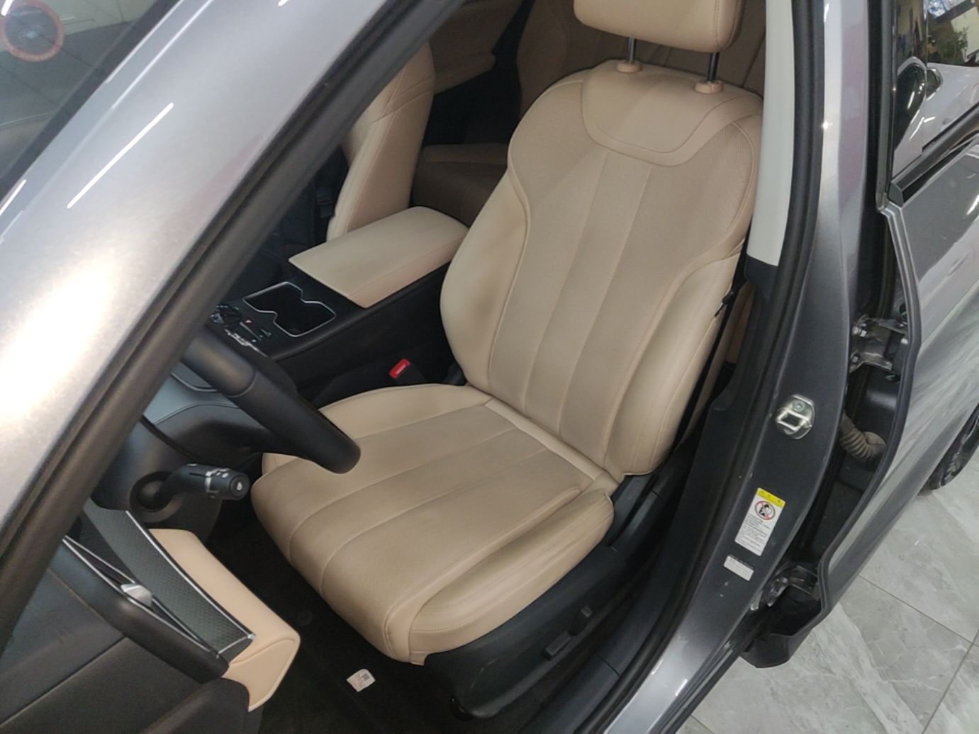 BYD Song Pro New Energy 2025 Second-Generation DM-i 75KM Leading Edition — снимка 17