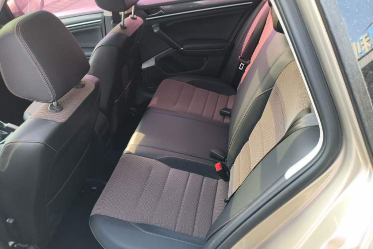 Used Volkswagen C-TREK 2018 1.5L Automatic Comfort Model