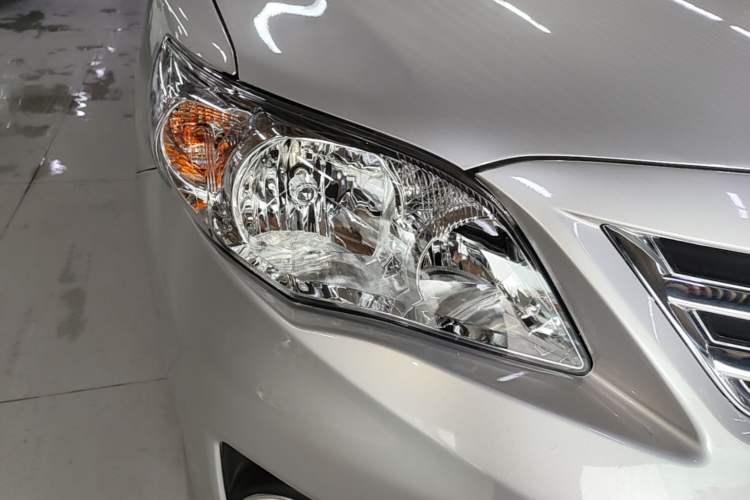 Used Toyota Corolla 2012 Luxurious Edition 1.8L CVT GL-i
