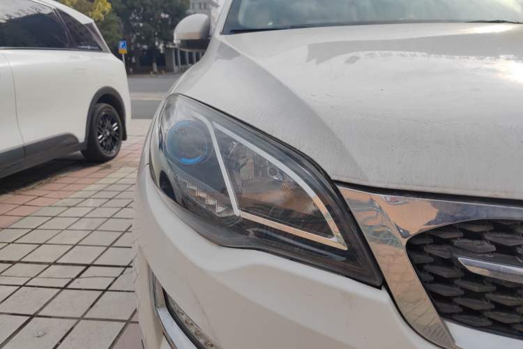 Used Zotye Domy X5 2015 1.5T Manual Luxury Model China V Standard Right Front Headlight