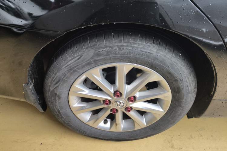 Used Toyota Camry 2016 2.0G 10th Anniversary Leading Edition