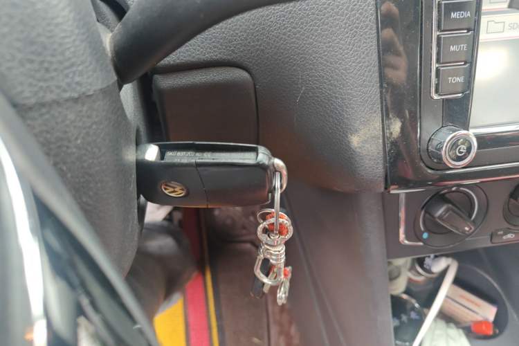 Used Volkswagen Polo 2016 1.6L Automatic Comfort Model
