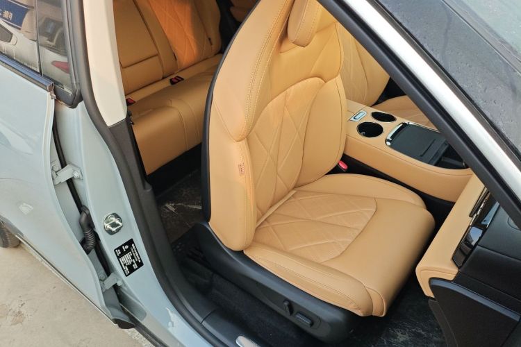 Used Leapmotor C11 2024 Range-Extended 300 Luxury Edition