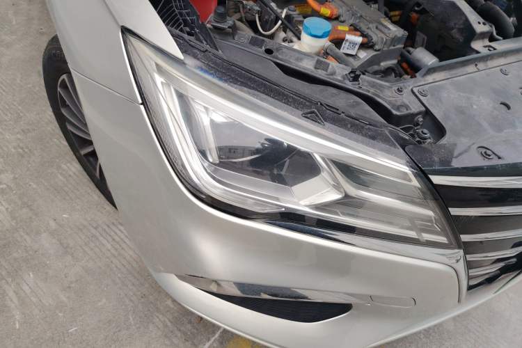 Used Roewe Ei5 2019 Luxury Edition Right Front Headlight