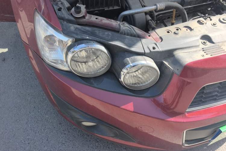 Used Chevrolet Aveo Sonic 2011 Sedan 1.6L Automatic SX
