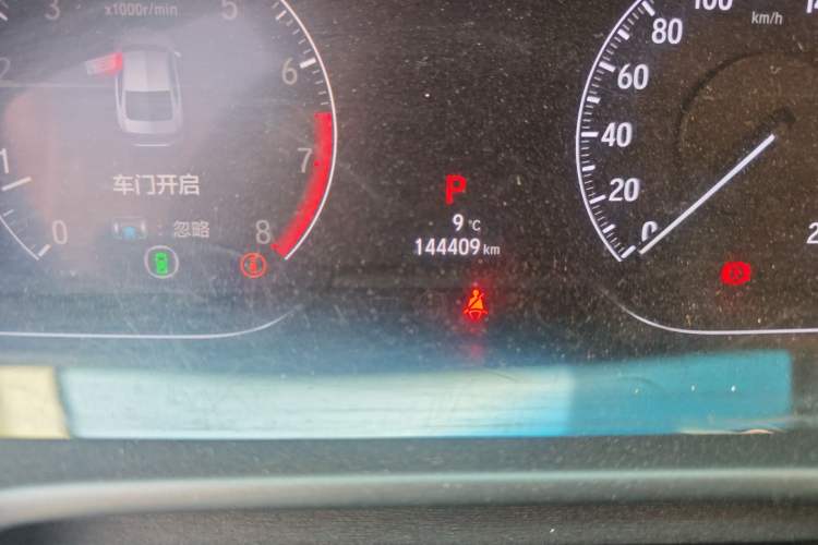 Used Honda Accord 2018 260TURBO Luxury Edition China V Emission Standard Odometer Close Up