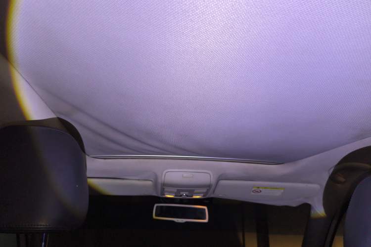 Used Volkswagen Tiguan 2015 1.8TSI Automatic Two-Wheel Drive Luxury Model Headliner