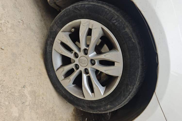 Used Geely Auto Emgrand 2015 Sedan 1.3T CVT Upward Edition