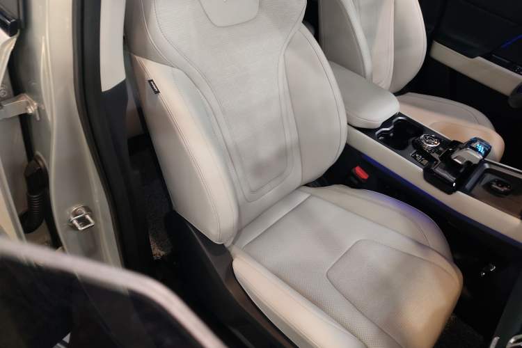 Used JETOUR Shanhai T1 2025 150 km Heading South Right Front Seat