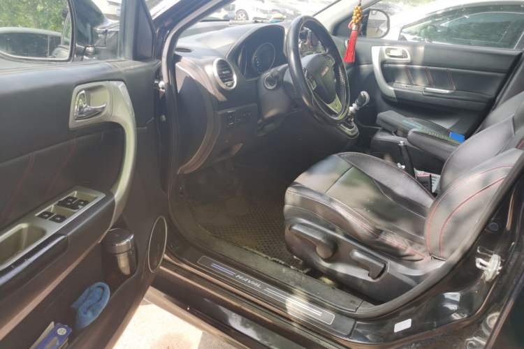 Used Haval H6 2015 Upgraded Model 1.5T Manual Two-Wheel Drive Elite Version