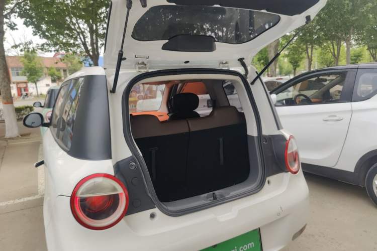 Used CHANGAN NEVO Lumin 2022 210km Sweet Edition Trunk