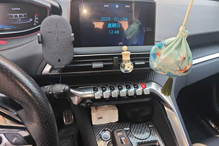 Used Peugeot 5008 2017 380THP 7-Seater Elite Edition Audio And AC Panel