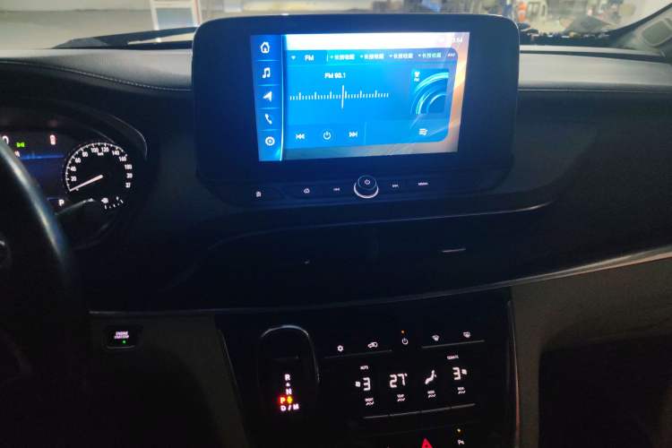 Used Buick GL8 2022 Land Cruiser Executive Class 652T Comfort Model