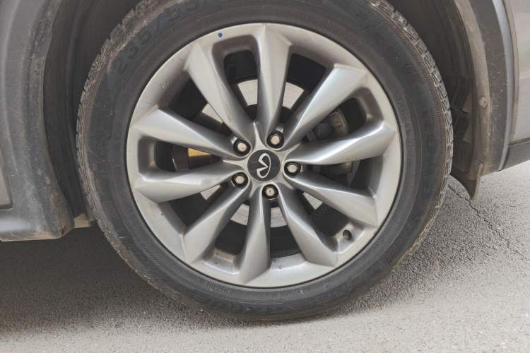 Used Infiniti QX50 2020 2.0T Two-Wheel Drive Fashion Edition Right Front Wheel Hub