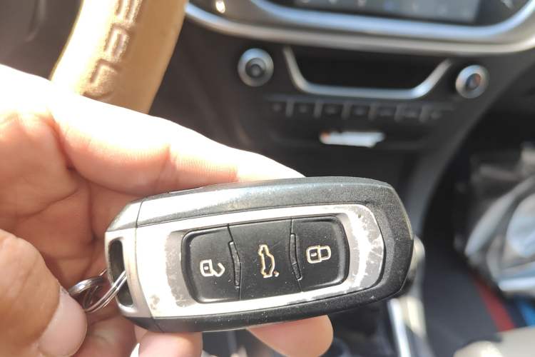 Used Geely Auto Emgrand 2017 Sedan Million Edition 1.5L Manual Upward Connect Version