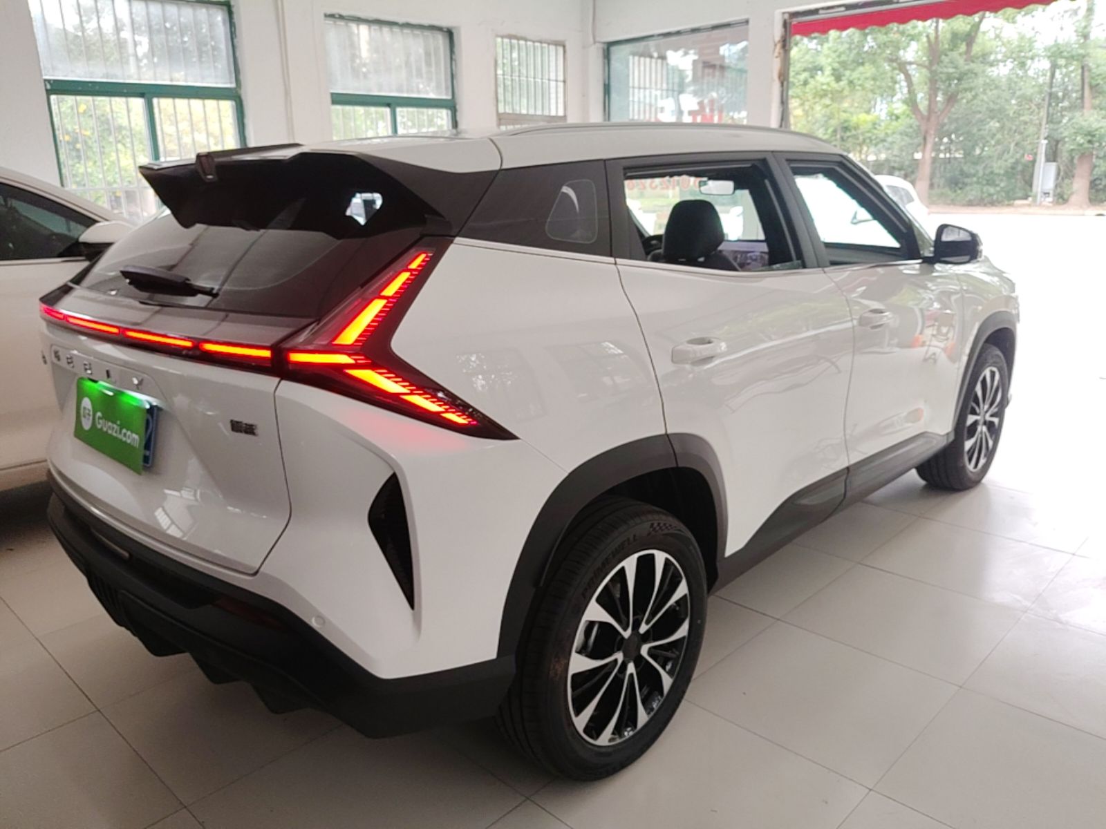 Geely Auto Emgrand X7 Sport 2026 Model 1.5TD 10th Anniversary Champion Edition — снимка 6