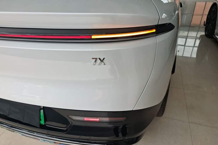 Used Zeekr 7X 2025 100kWh Long-Range All-Wheel Drive Intelligent Driving Version
