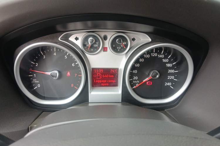 Used Ford Focus 2013 Sedan Classic 1.8L Manual Base Model