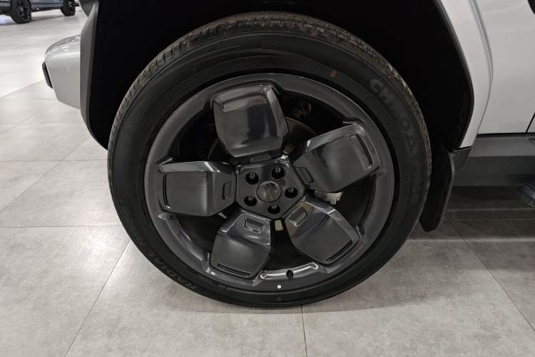 Used iCAR V23 2025 501 Four-Wheel Drive Advanced Version